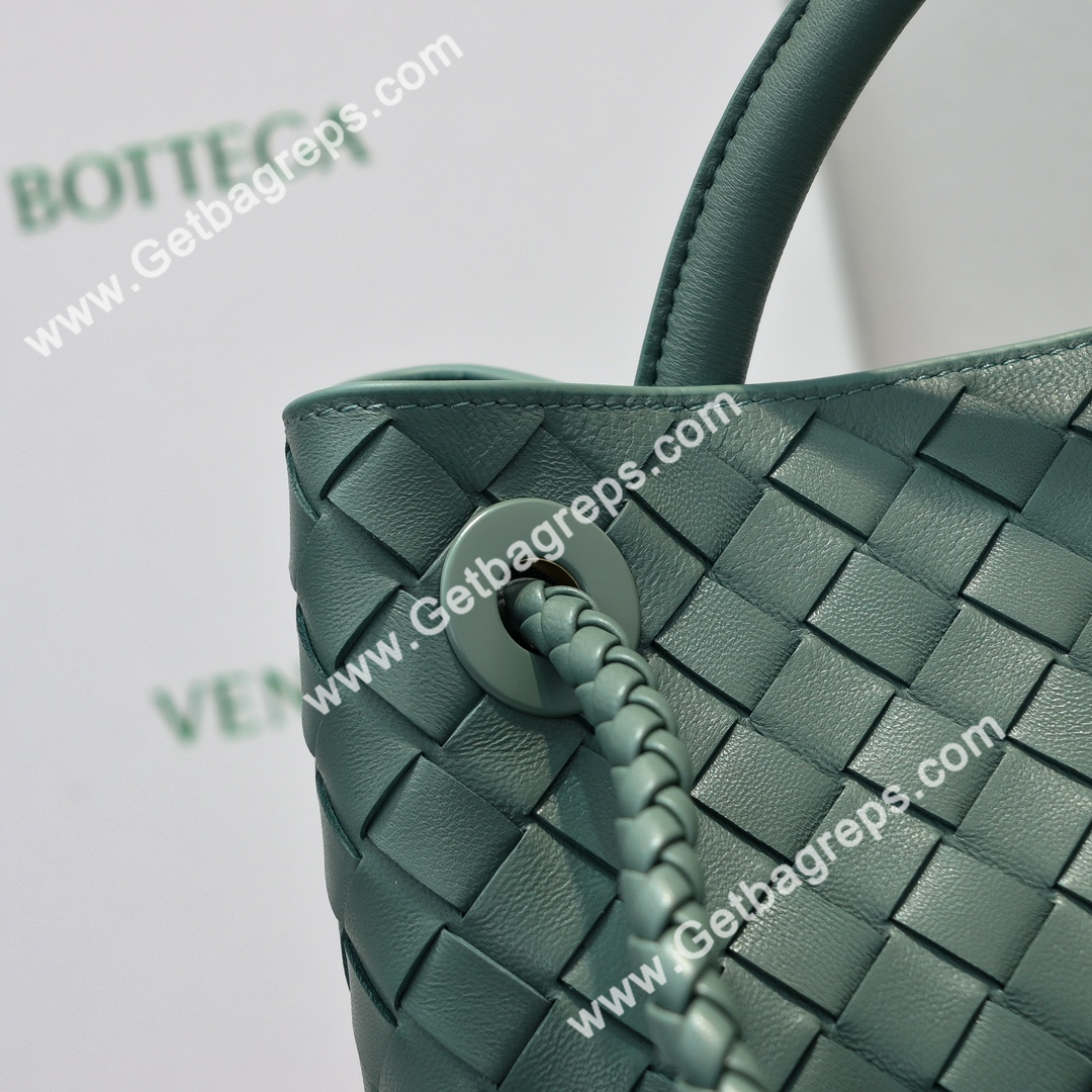 Bottega Veneta 32cm Andiamo Normal Chain Top Handle Bag in Supple Intrecciato Leather Dark Green