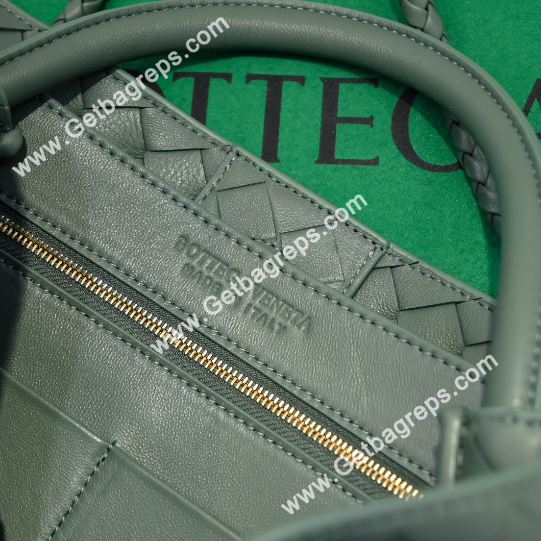 Bottega Veneta 32cm Andiamo Normal Chain Top Handle Bag in Supple Intrecciato Leather Dark Green