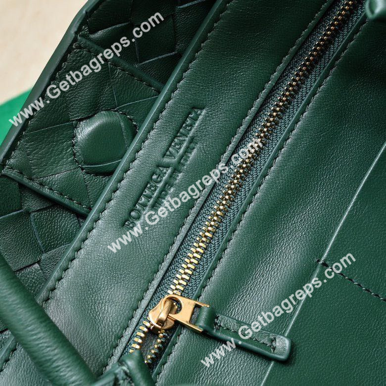 Bottega Veneta 32cm Andiamo Normal Chain Top Handle Bag in Supple Intrecciato Leather Green-1