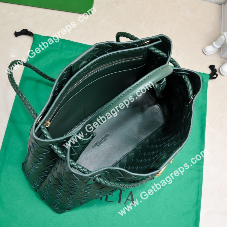 Bottega Veneta 32cm Andiamo Normal Chain Top Handle Bag in Supple Intrecciato Leather Green-1