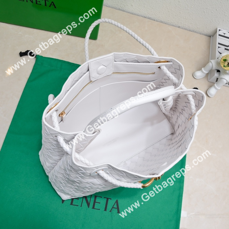 Bottega Veneta 32cm Andiamo Normal Chain Top Handle Bag in Supple Intrecciato Leather White