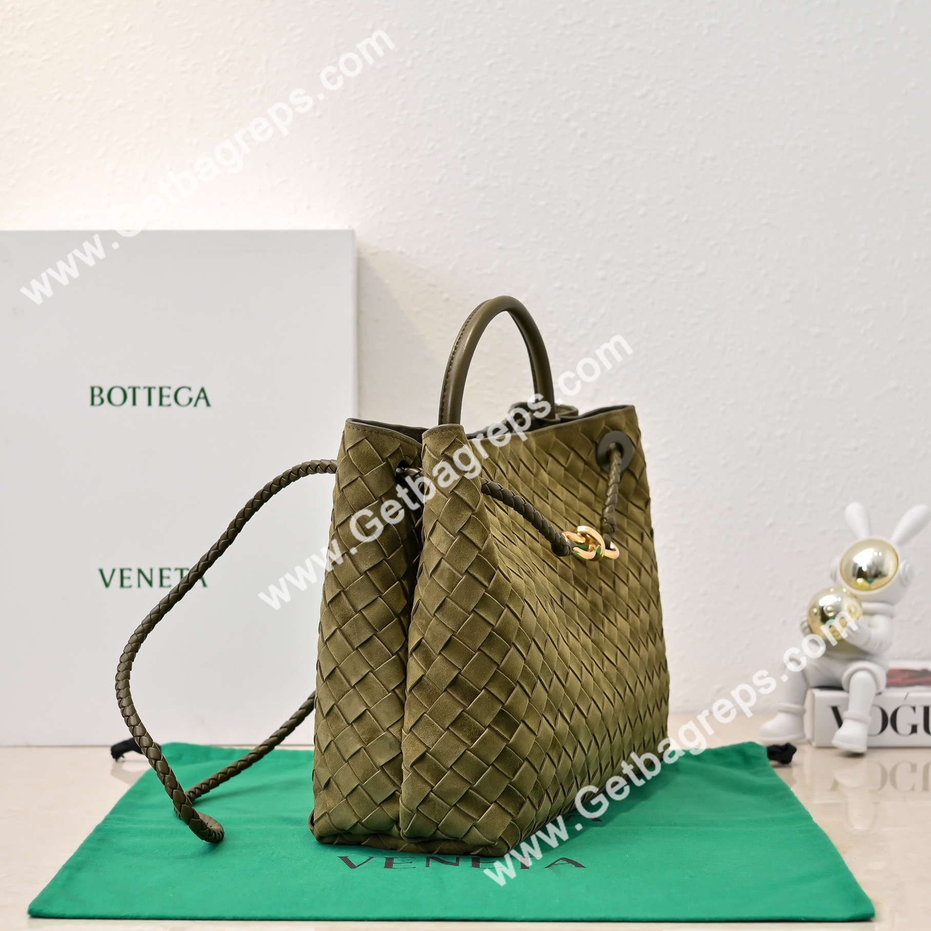 Bottega Veneta 32cm Andiamo Top handle bag in supple Intrecciato Deerskin Green