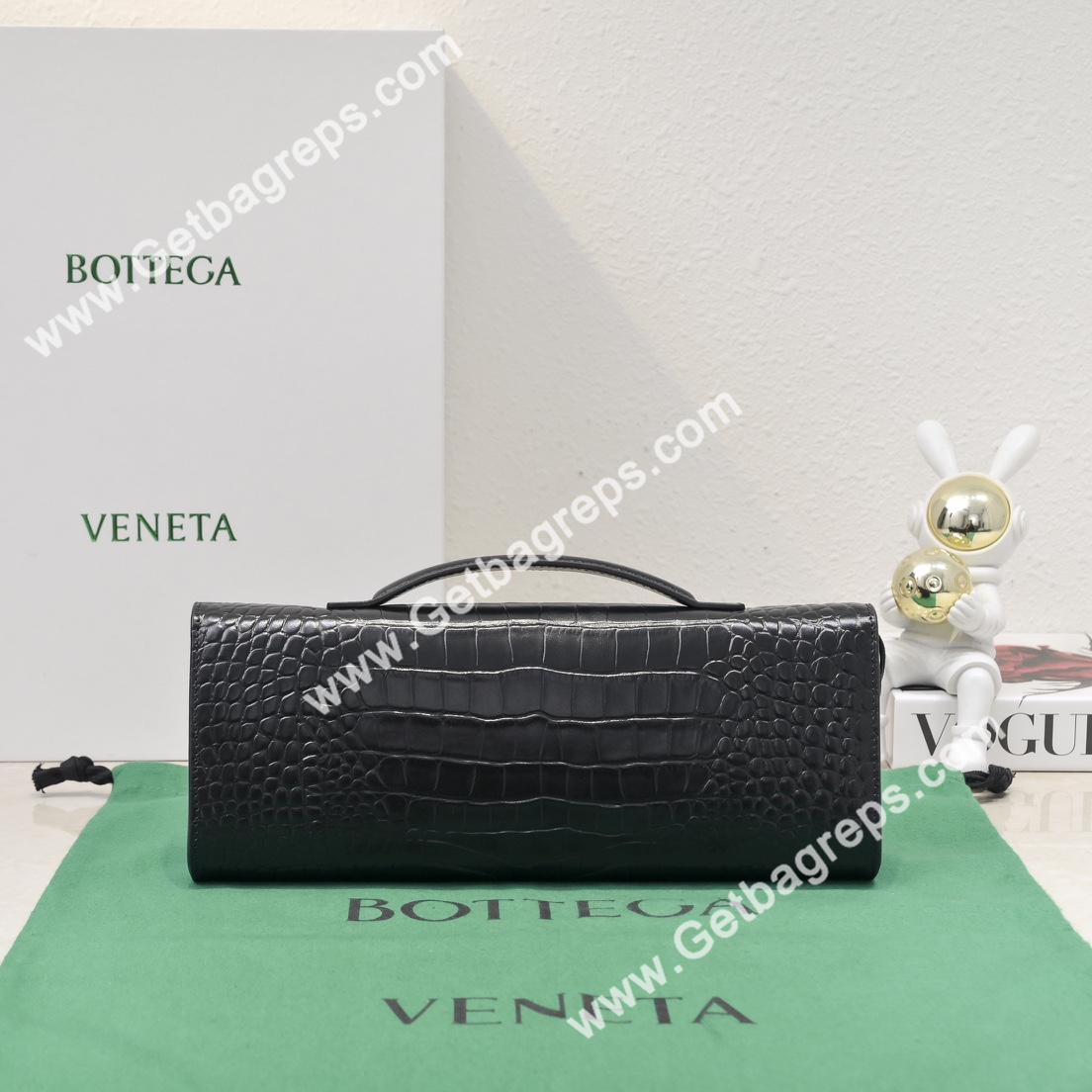Bottega Veneta Andiamo Clutch Top Handle Clutch in Crocodile Black