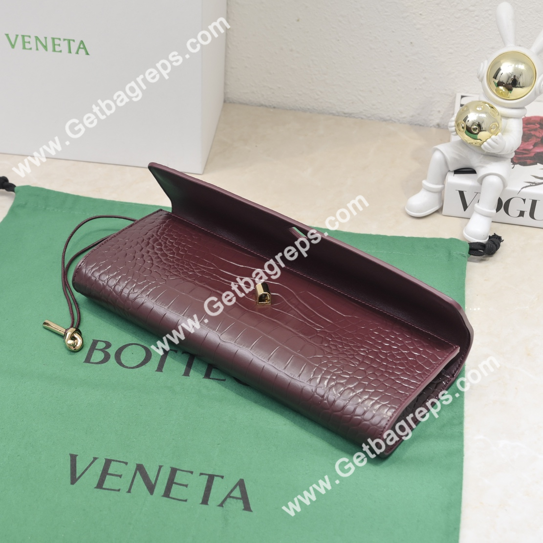 Bottega Veneta Andiamo Clutch Top Handle Clutch in Crocodile Dark Red