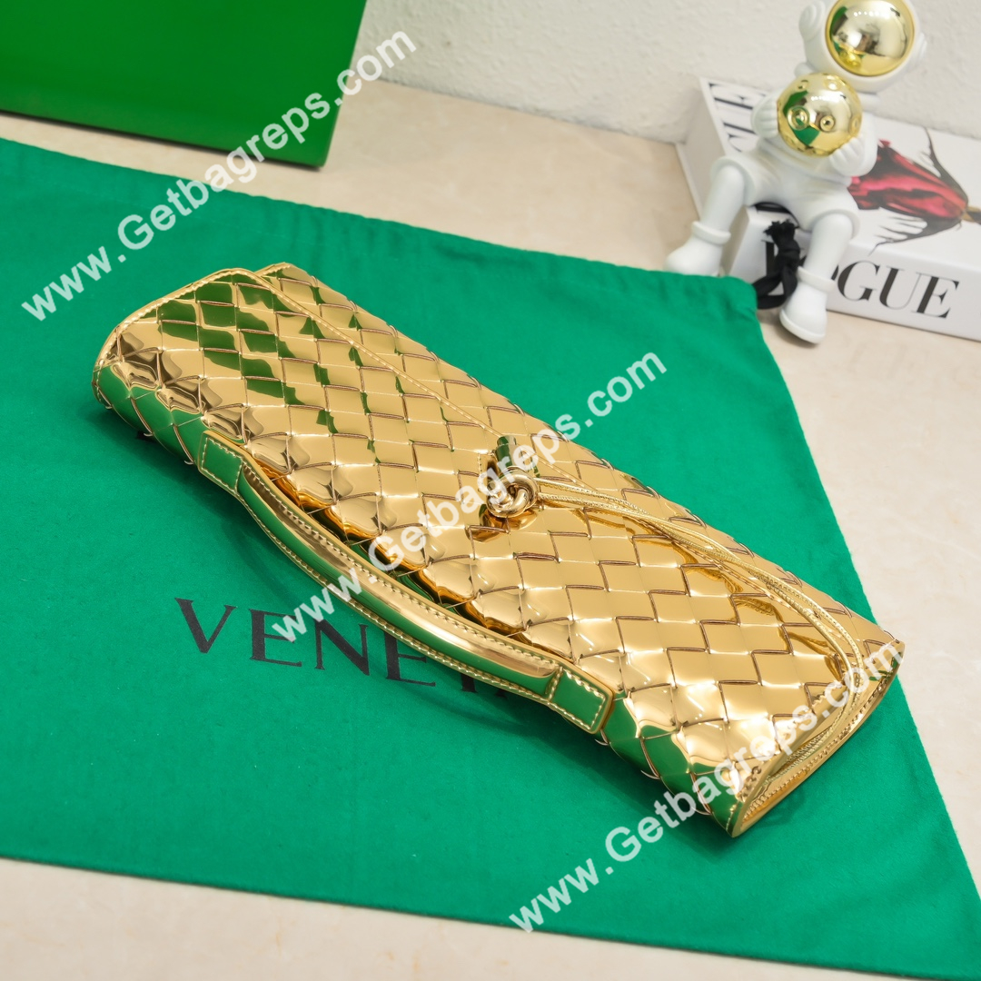 Bottega Veneta Andiamo Clutch Top Handle Clutch in Intrecciato Leather with Foggy Mirror Effect Gold