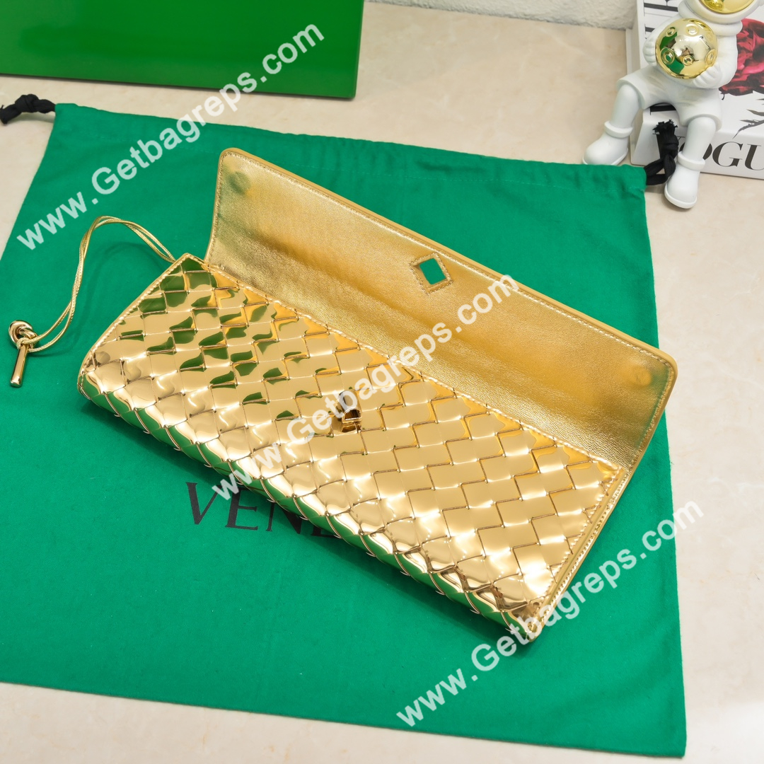 Bottega Veneta Andiamo Clutch Top Handle Clutch in Intrecciato Leather with Foggy Mirror Effect Gold