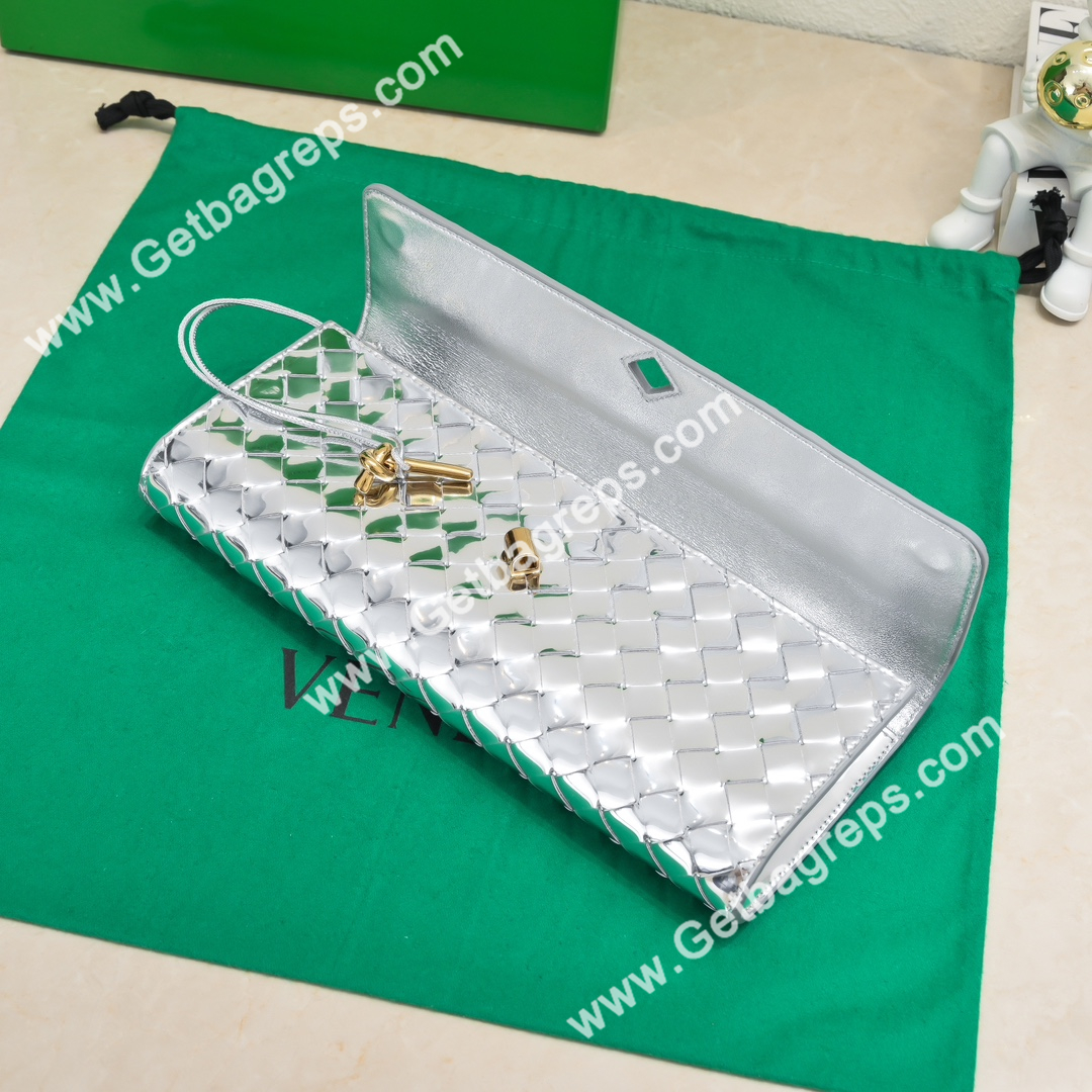 Bottega Veneta Andiamo Clutch Top Handle Clutch in Intrecciato Leather with Foggy Mirror Effect Silver