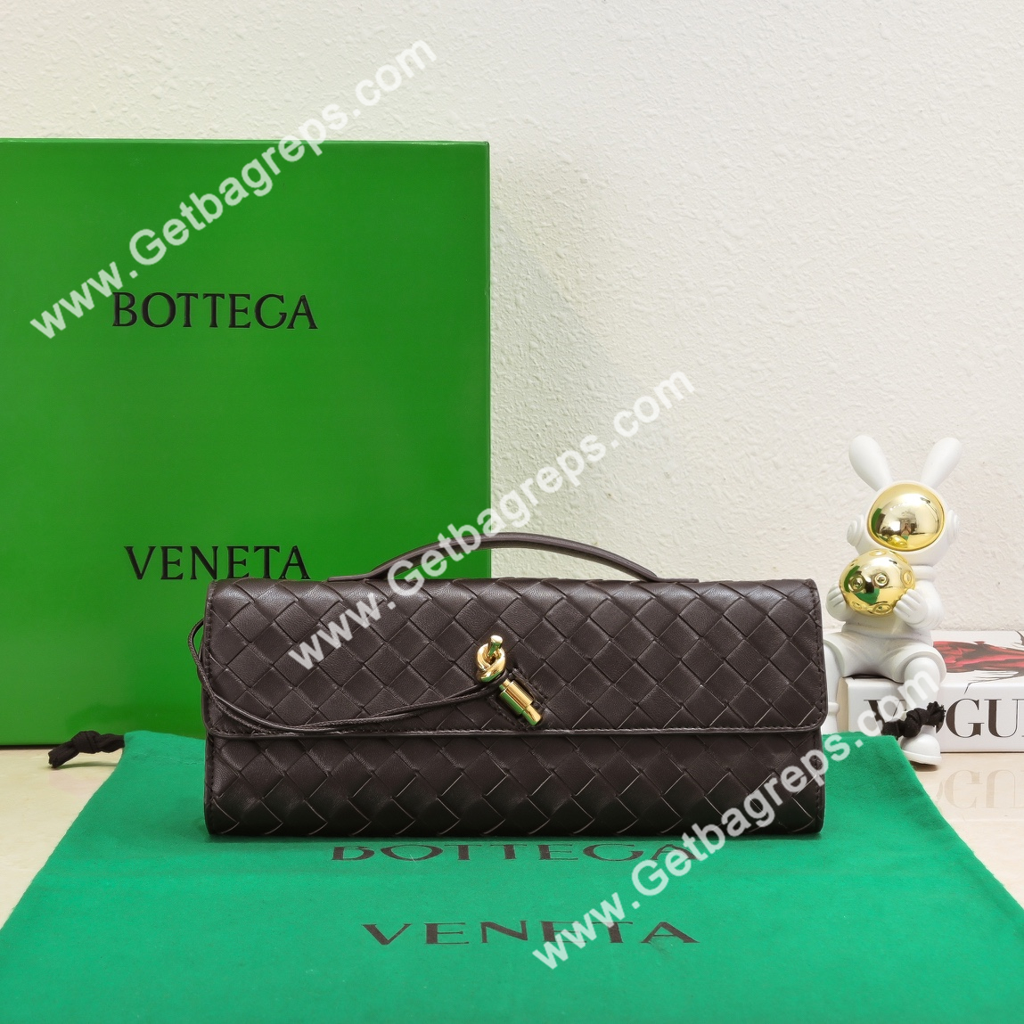 Bottega Veneta Andiamo Clutch Top Handle Clutch in in Supple Intrecciato Leather Coffee