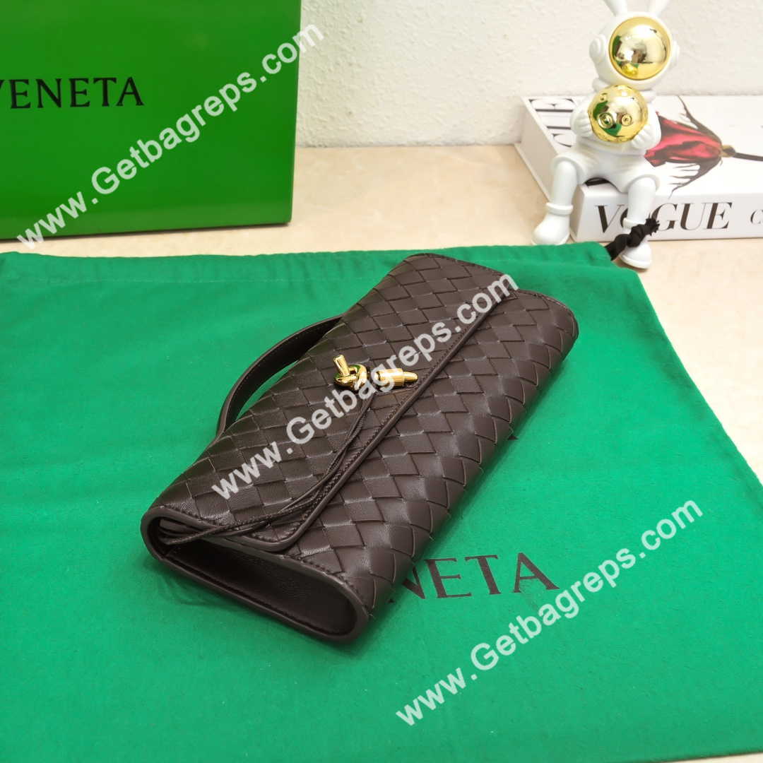 Bottega Veneta Andiamo Clutch Top Handle Clutch in in Supple Intrecciato Leather Coffee
