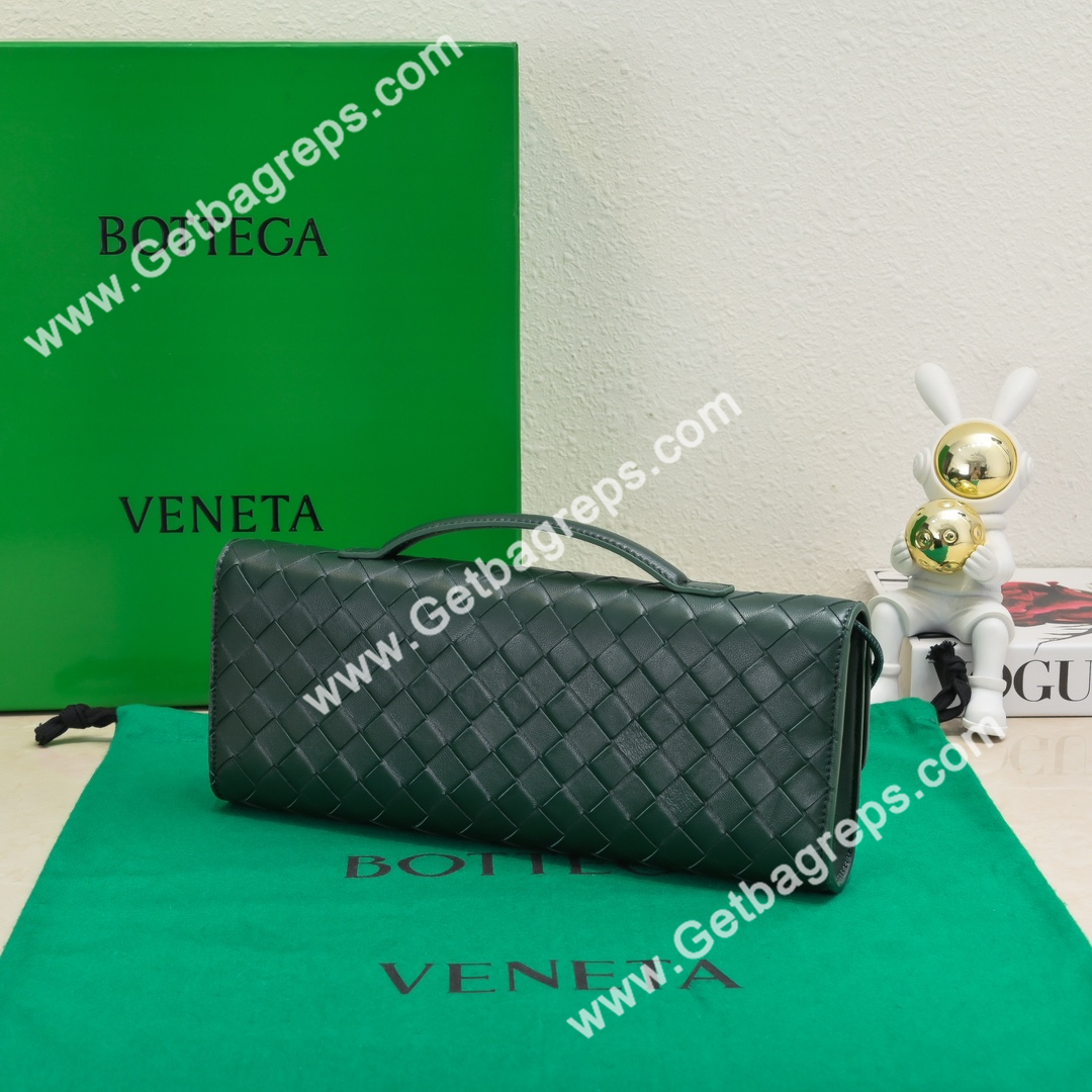 Bottega Veneta Andiamo Clutch Top Handle Clutch in in Supple Intrecciato Leather Dark Green