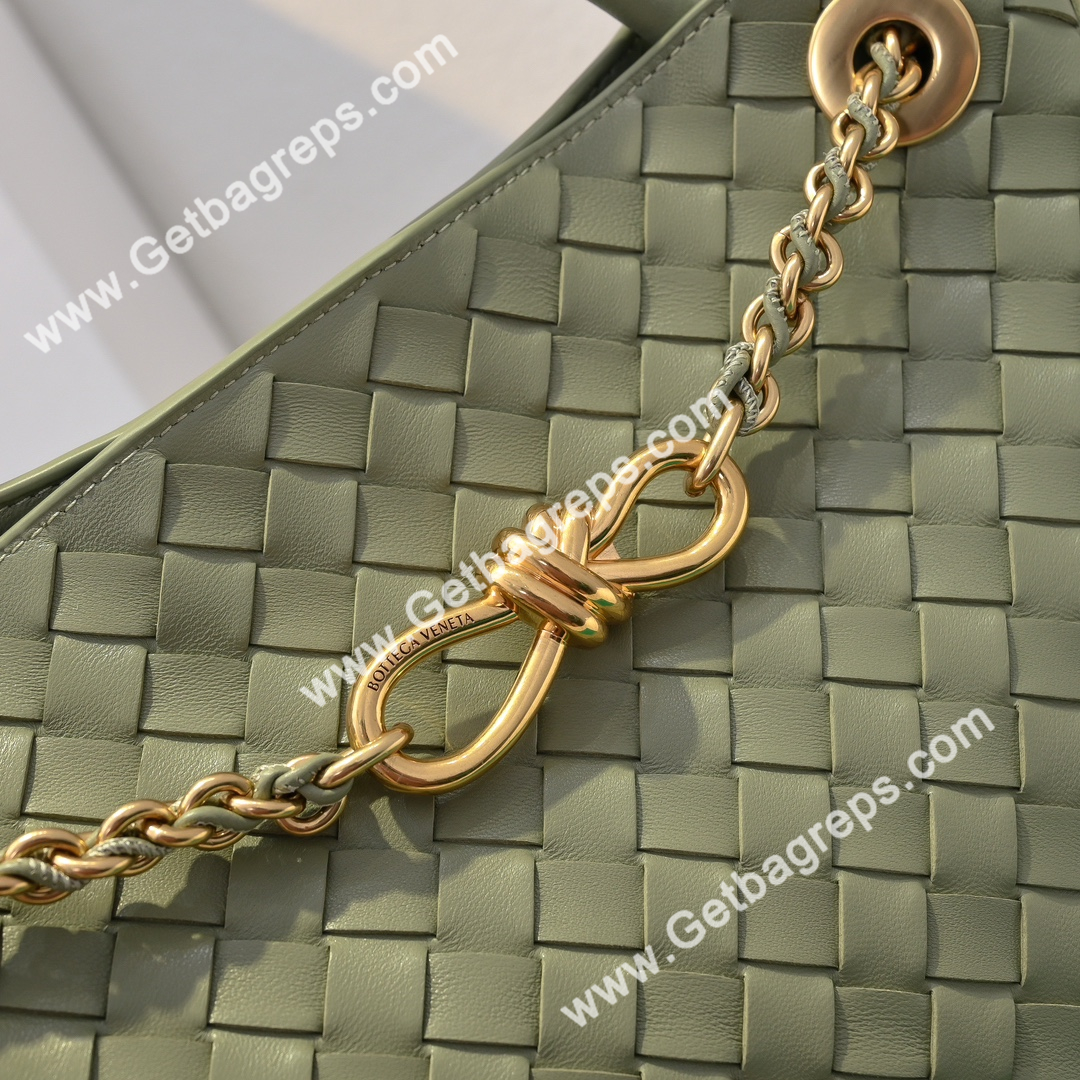 Bottega Veneta Andiamo Intrecciato Leather Top Handle Bag 32cm Grass Green