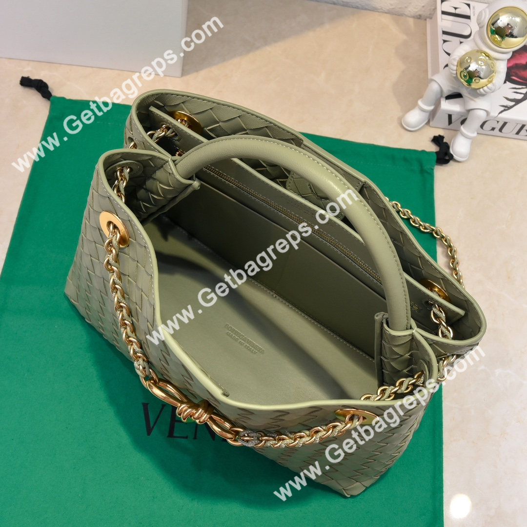 Bottega Veneta Andiamo Intrecciato Leather Top Handle Bag 32cm Grass Green
