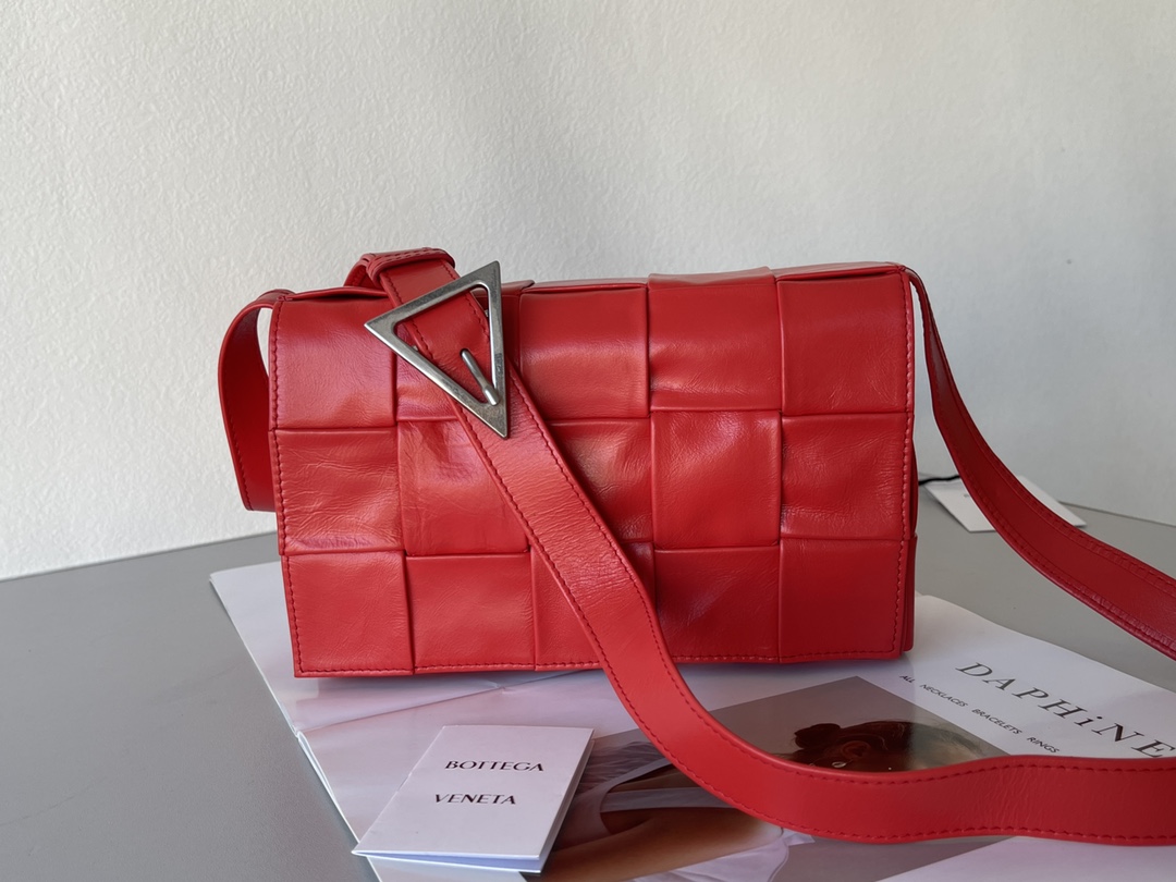 Bottega Veneta Cassette Intreccio Leather Cross-body Bag Red