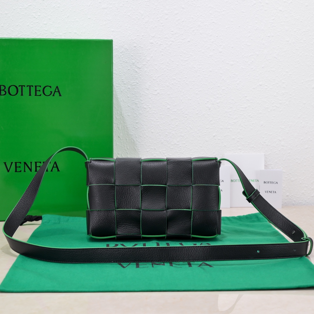 Bottega Veneta Chain Cassette Padded Intreccio Leather Cross-body Bag Black and Green