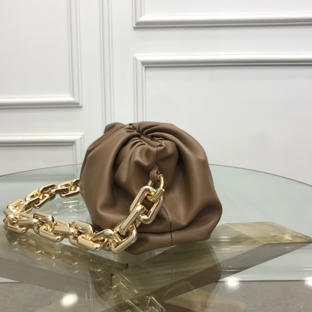 Bottega Veneta Chain Pouch Leather Clutch With Chain Caramel