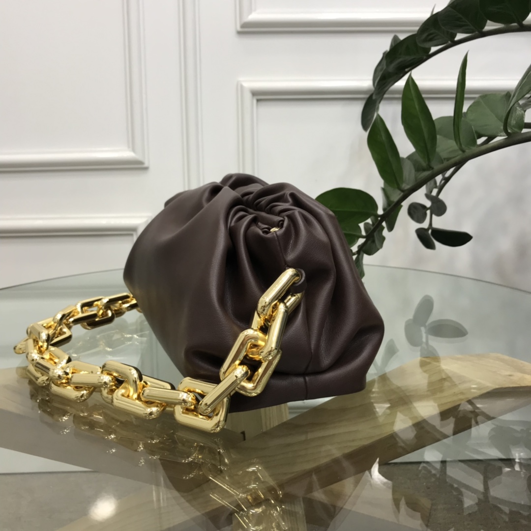 Bottega Veneta Chain Pouch Leather Clutch With Chain Dark Coffee