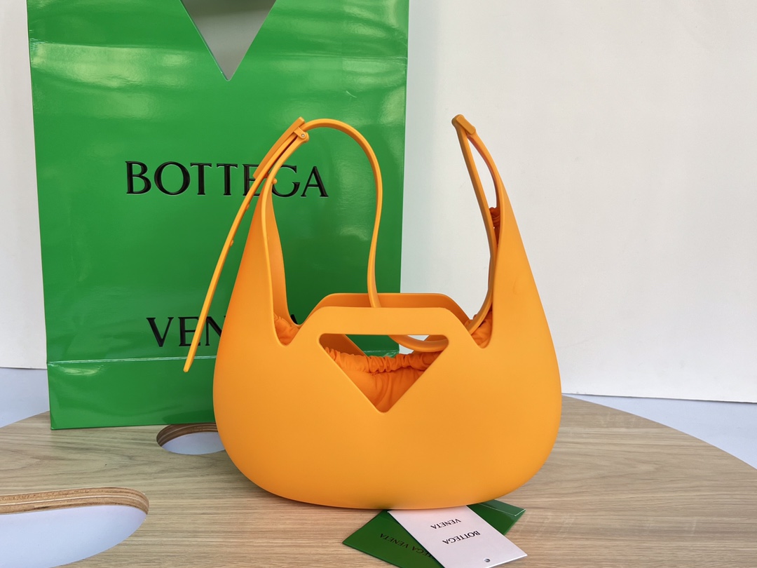 Bottega Veneta Hobo Shoulder Bag Orange