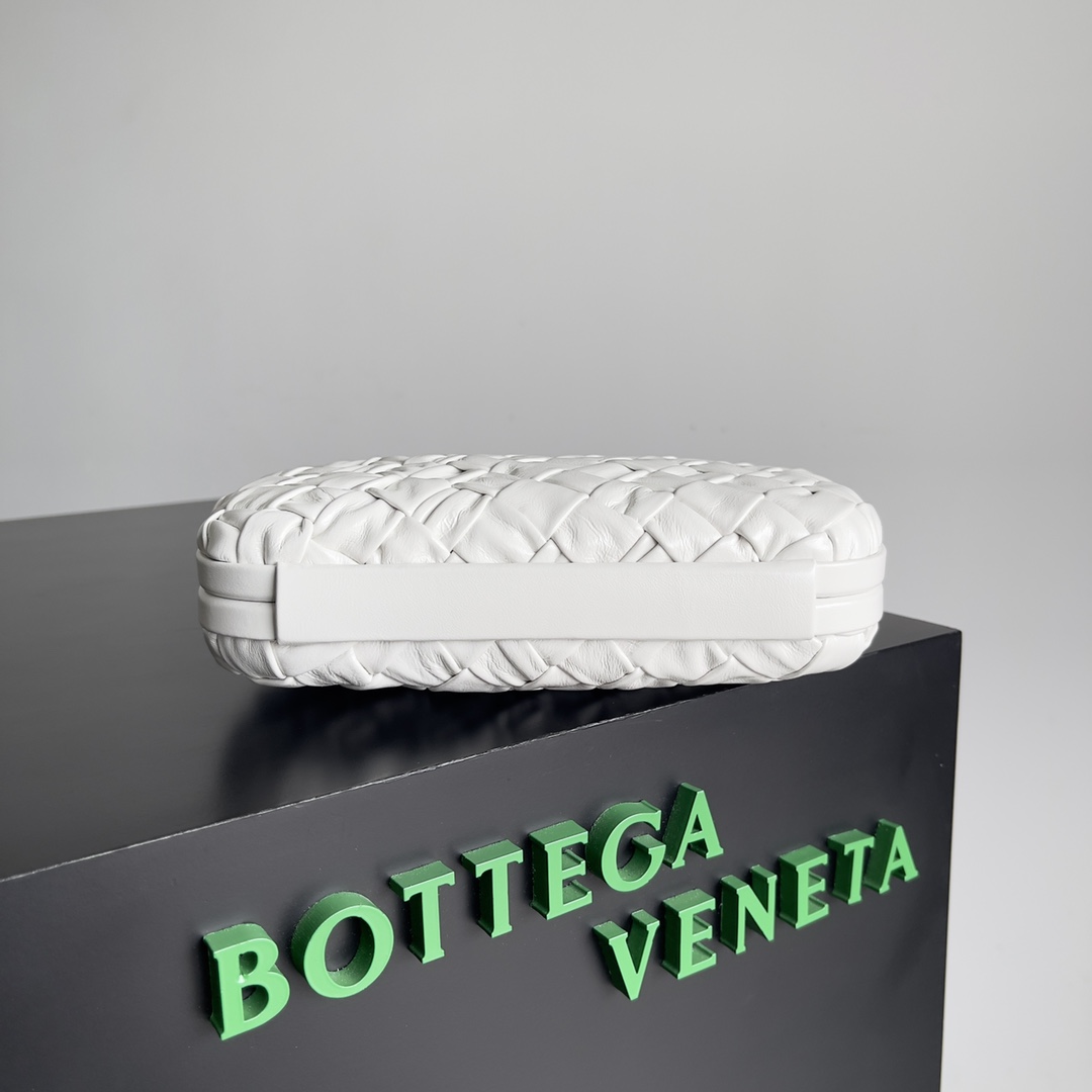 Bottega Veneta Knot Foulard Intreccio Leather Minaudiere White