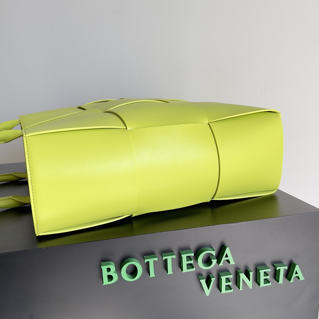 Bottega Veneta Large Arco Tote Bag Yellow