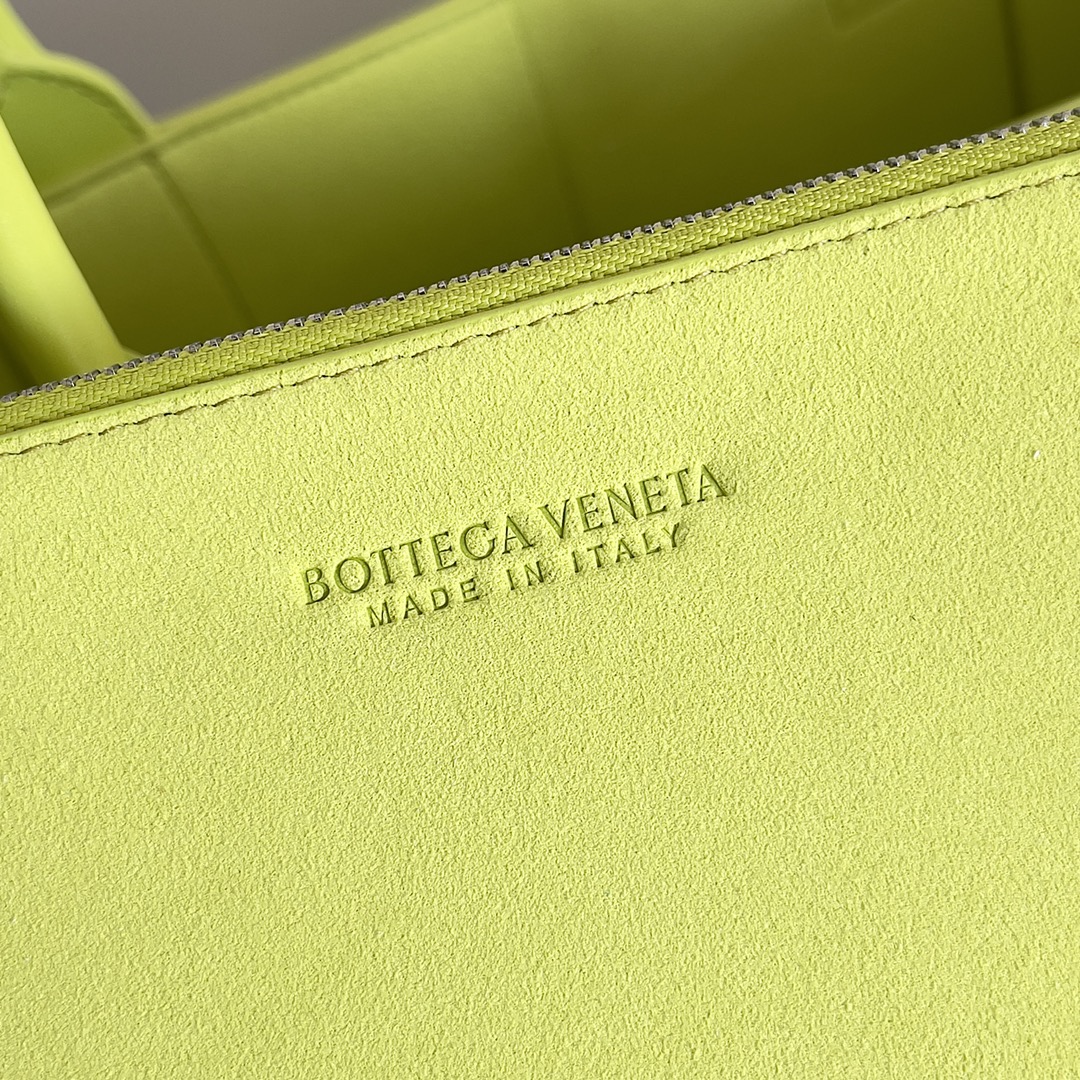 Bottega Veneta Large Arco Tote Bag Yellow