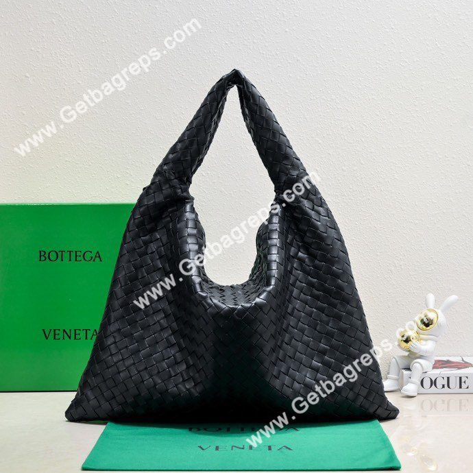 Bottega Veneta Large Hop Shoulder Bag with Intrecciato Craftsmanship in Calf Leather 54cm Black