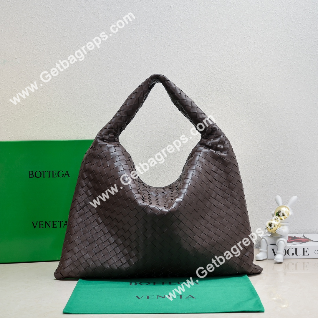 Bottega Veneta Large Hop Shoulder Bag with Intrecciato Craftsmanship in Calf Leather 54cm Brown