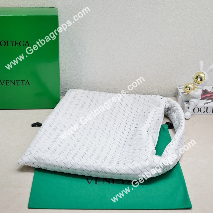 Bottega Veneta Large Hop Shoulder Bag with Intrecciato Craftsmanship in Calf Leather 54cm White