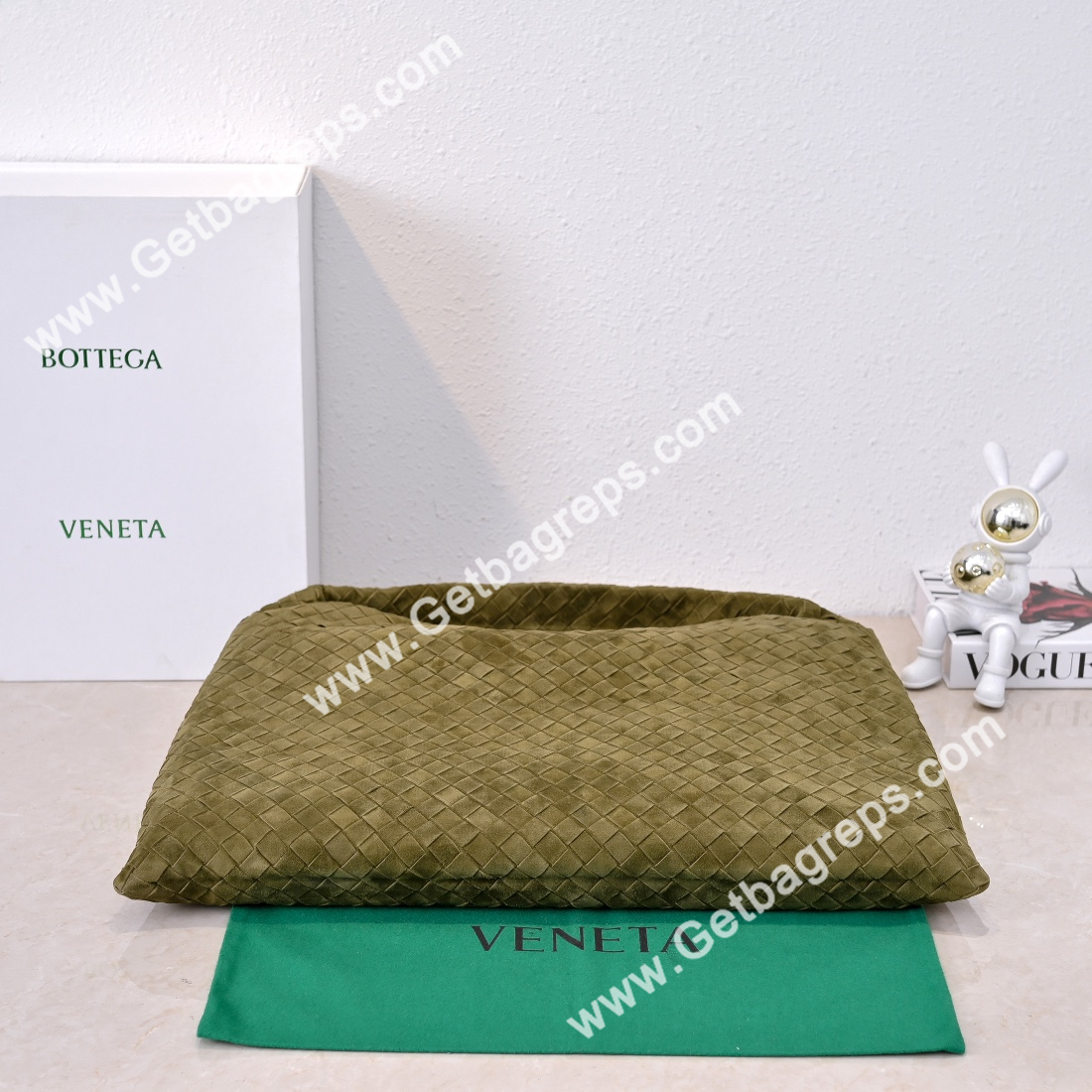 Bottega Veneta Large Hop Shoulder Bag with Intrecciato Craftsmanship in Smooth Suede 54cm Green