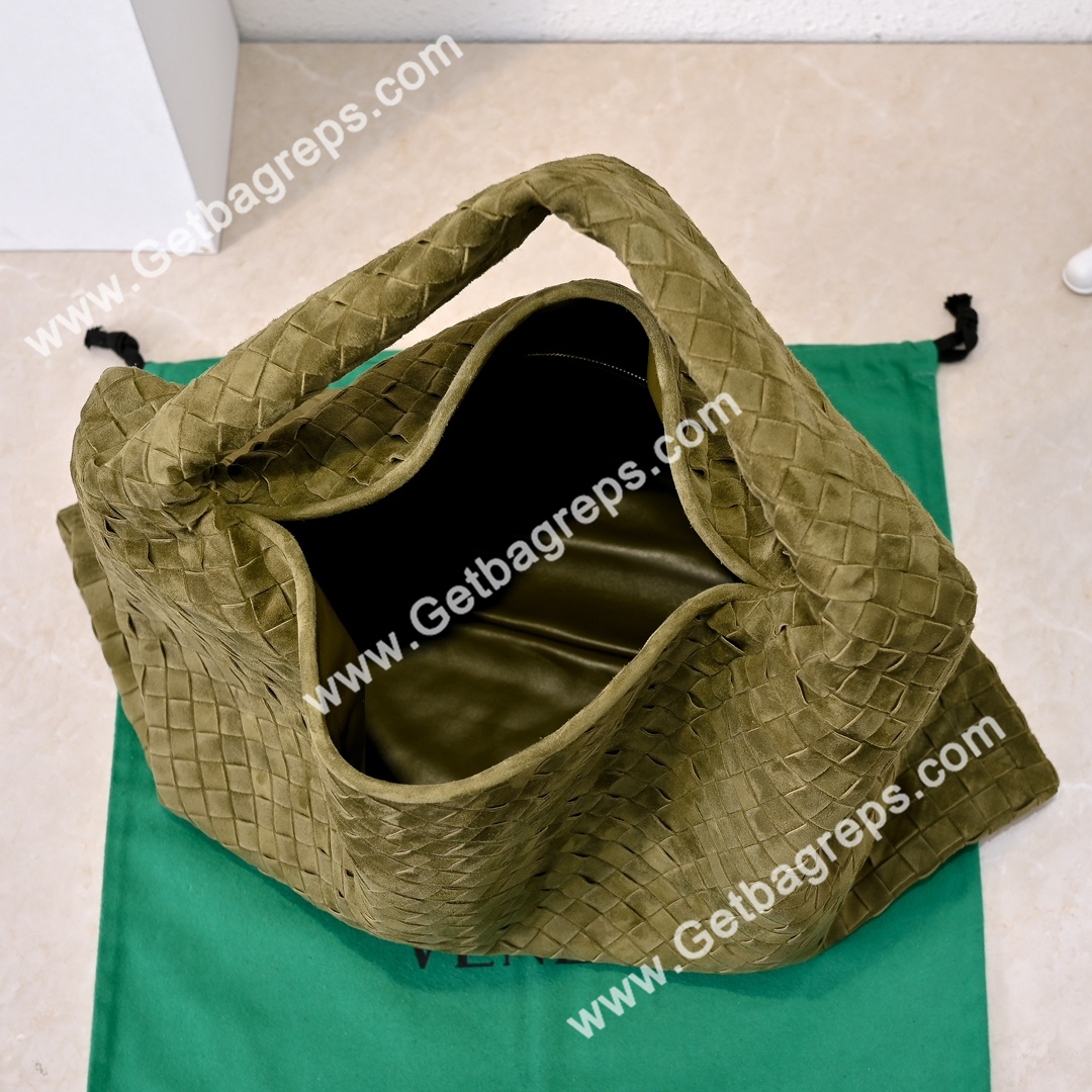 Bottega Veneta Large Hop Shoulder Bag with Intrecciato Craftsmanship in Smooth Suede 54cm Green