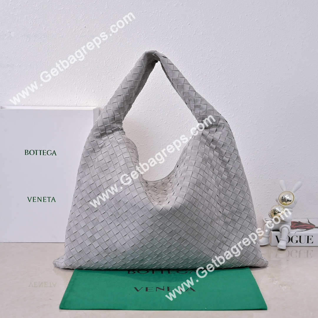 Bottega Veneta Large Hop Shoulder Bag with Intrecciato Craftsmanship in Smooth Suede 54cm Grey