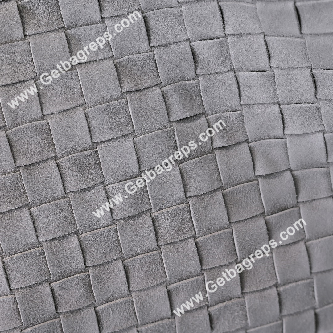 Bottega Veneta Large Hop Shoulder Bag with Intrecciato Craftsmanship in Smooth Suede 54cm Grey