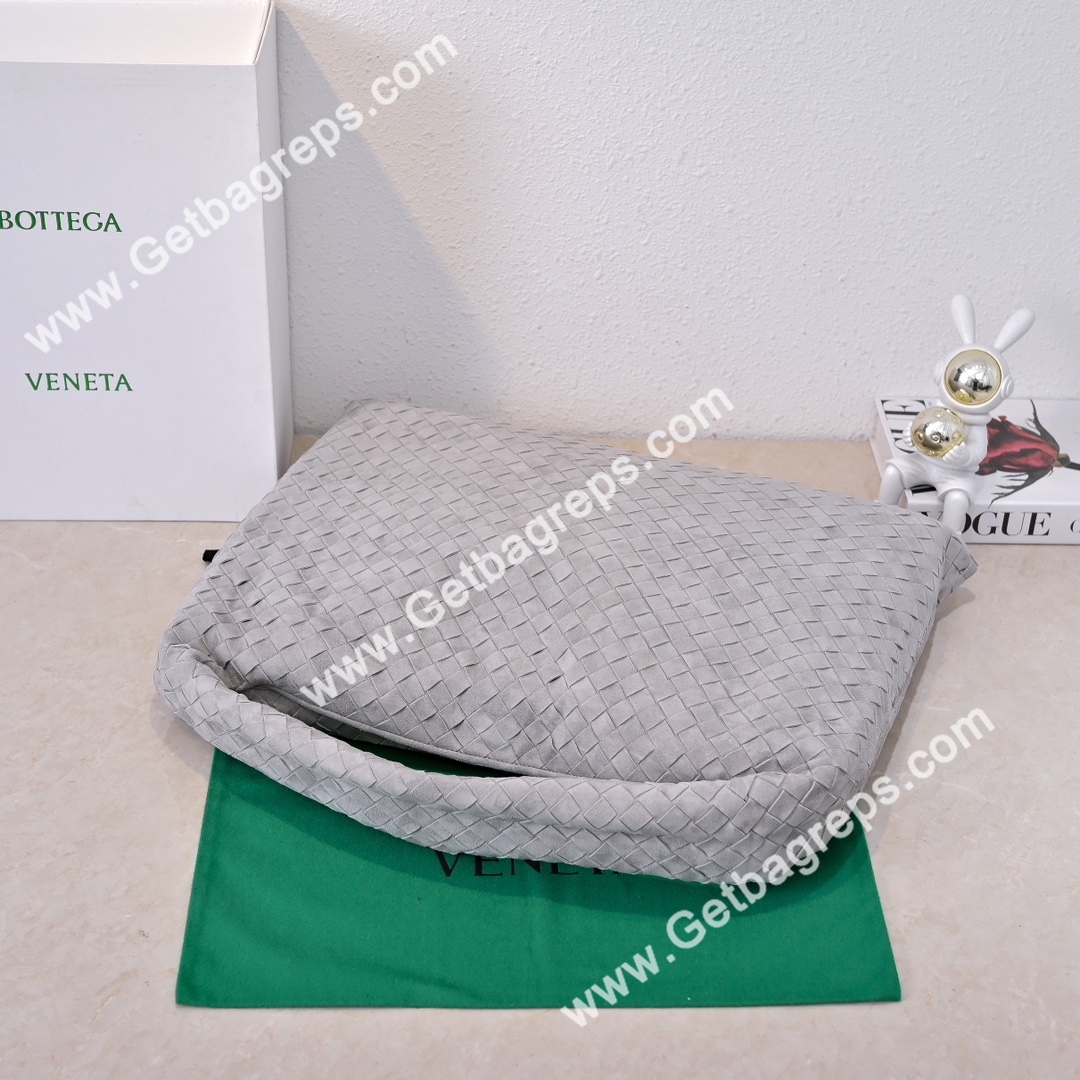 Bottega Veneta Large Hop Shoulder Bag with Intrecciato Craftsmanship in Smooth Suede 54cm Grey