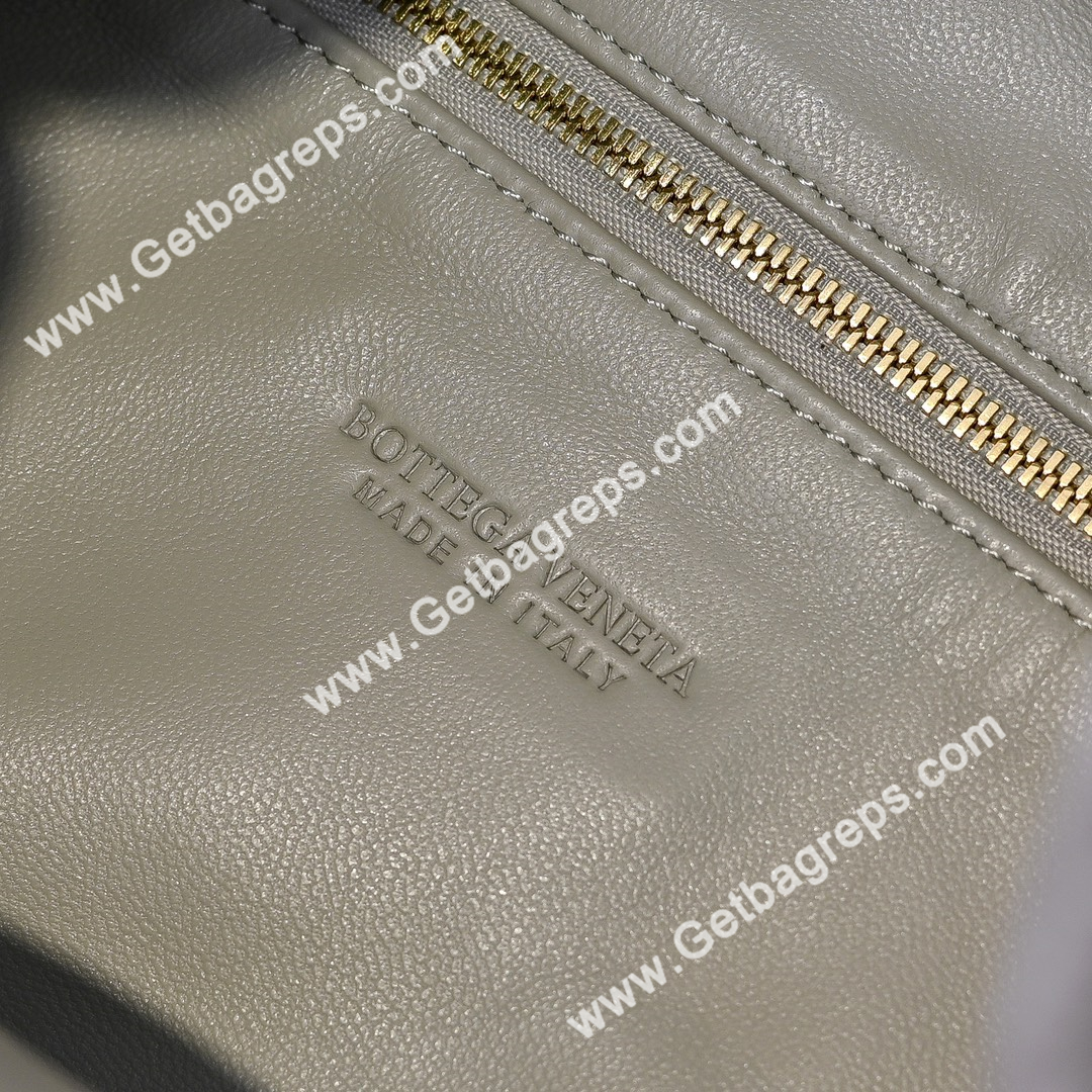 Bottega Veneta Large Hop Shoulder Bag with Intrecciato Craftsmanship in Smooth Suede 54cm Grey