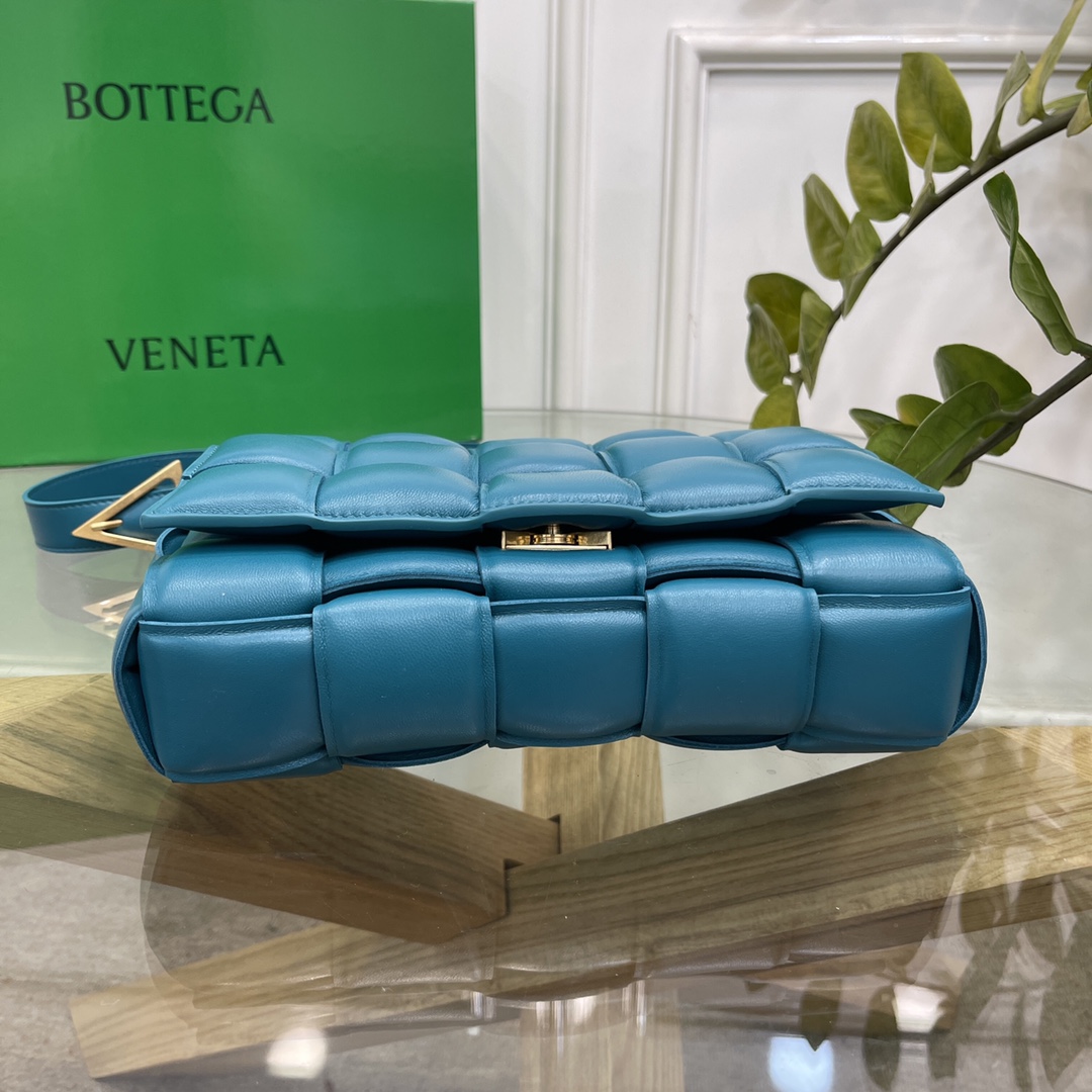 Bottega Veneta Large Padded Cassette Intreccio Leather Cross-body Bag Wild duck green