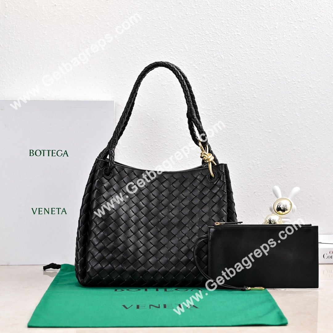 Bottega Veneta Large Parachute Shoulder bag in supple Intrecciato Leather Black