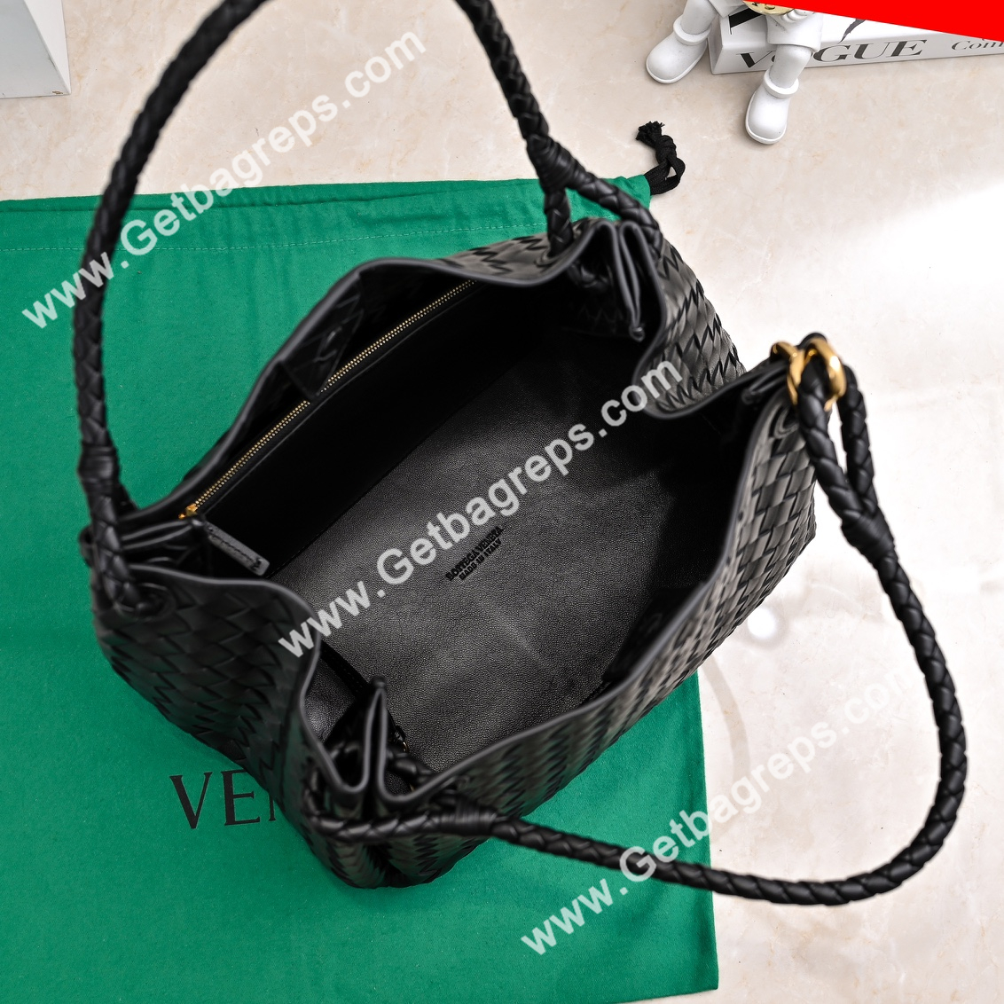 Bottega Veneta Large Parachute Shoulder bag in supple Intrecciato Leather Black