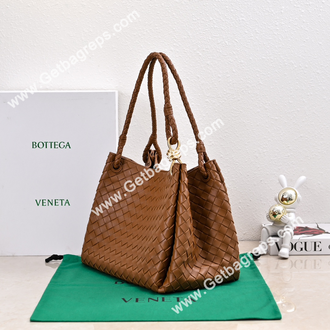 Bottega Veneta Large Parachute Shoulder bag in supple Intrecciato Leather Brown