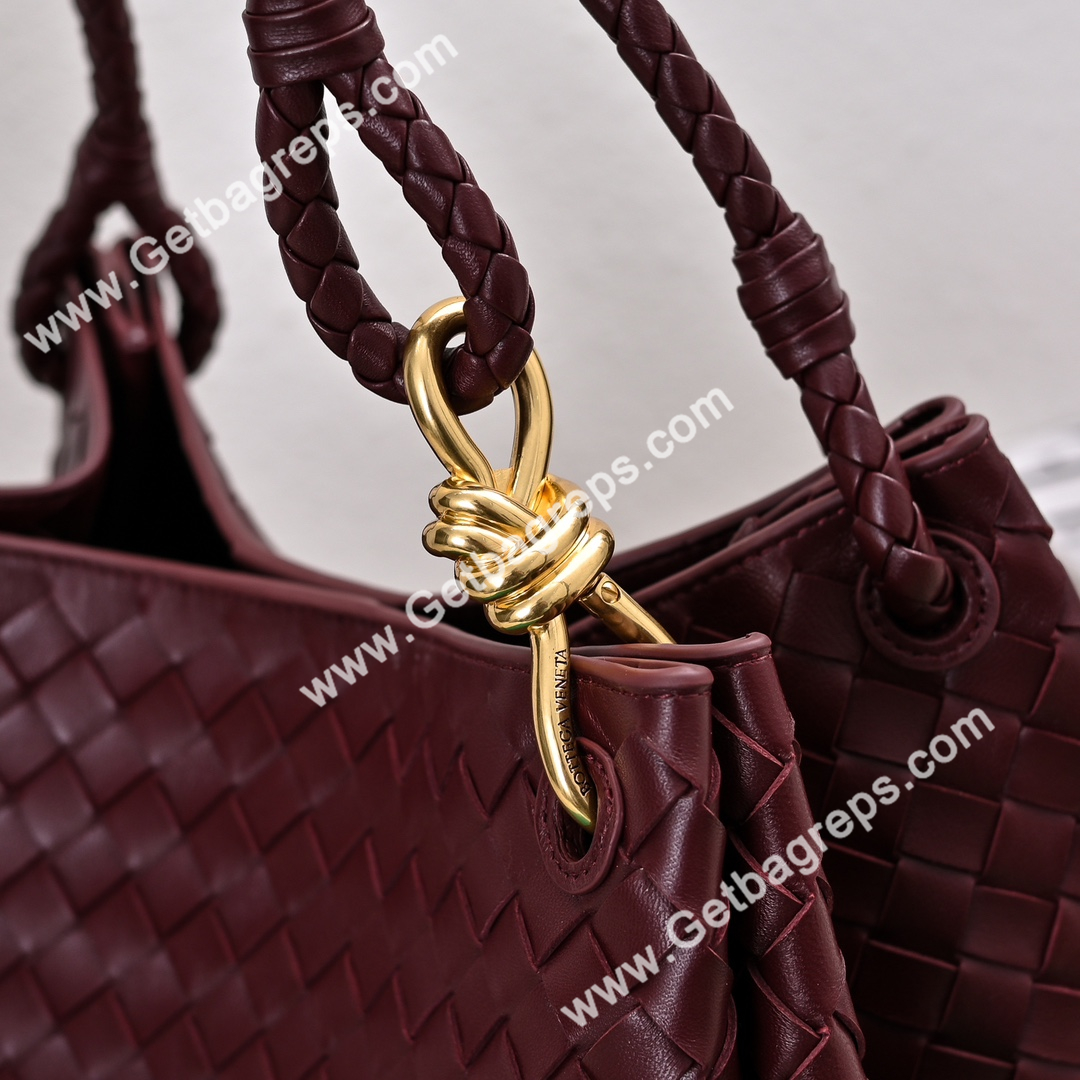 Bottega Veneta Large Parachute Shoulder bag in supple Intrecciato Leather Dark Red
