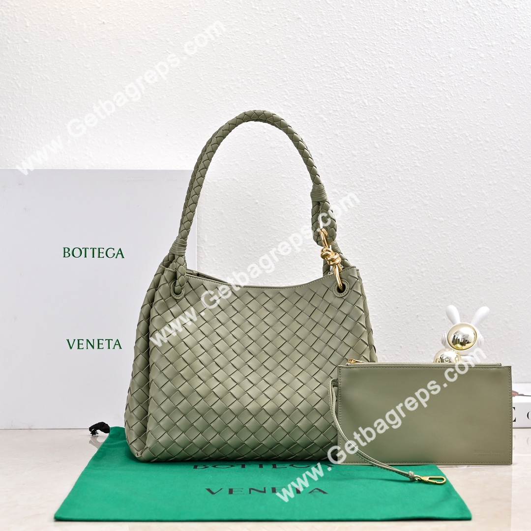 Bottega Veneta Large Parachute Shoulder bag in supple Intrecciato Leather Grass Green
