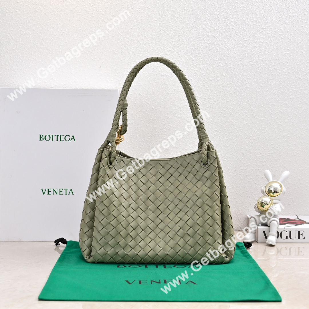 Bottega Veneta Large Parachute Shoulder bag in supple Intrecciato Leather Grass Green