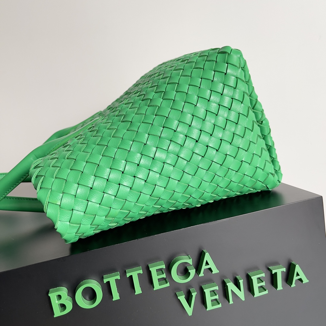 Bottega Veneta Medium Cabat Intreccio Leather Tote Bag Green