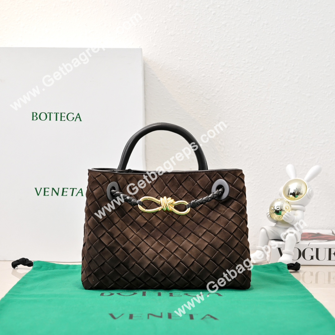 Bottega Veneta Small 25cm Andiamo Top handle bag in supple Intrecciato Deerskin Brown