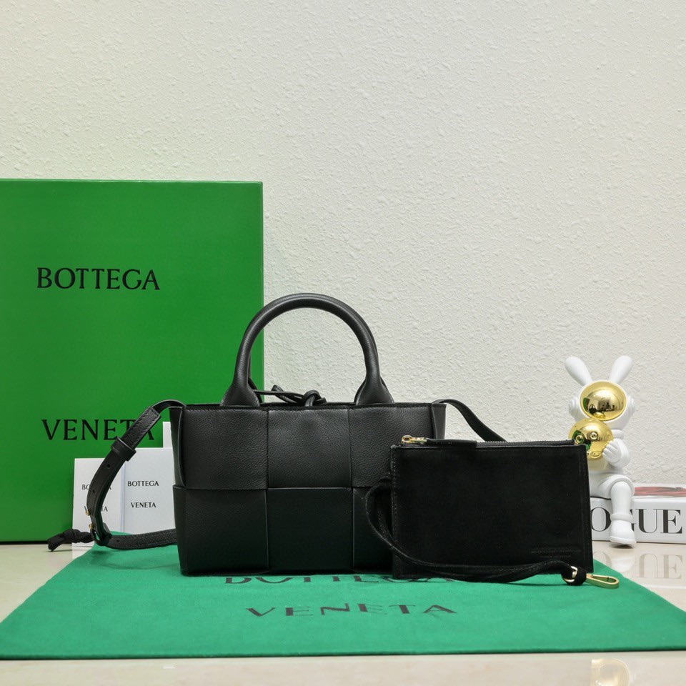 Bottega Veneta Small Arco Intreccio Leather Tote Bag Black