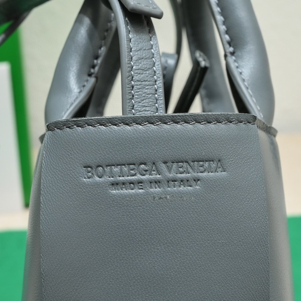 Bottega Veneta Small Arco Intreccio Leather Tote Bag Gray