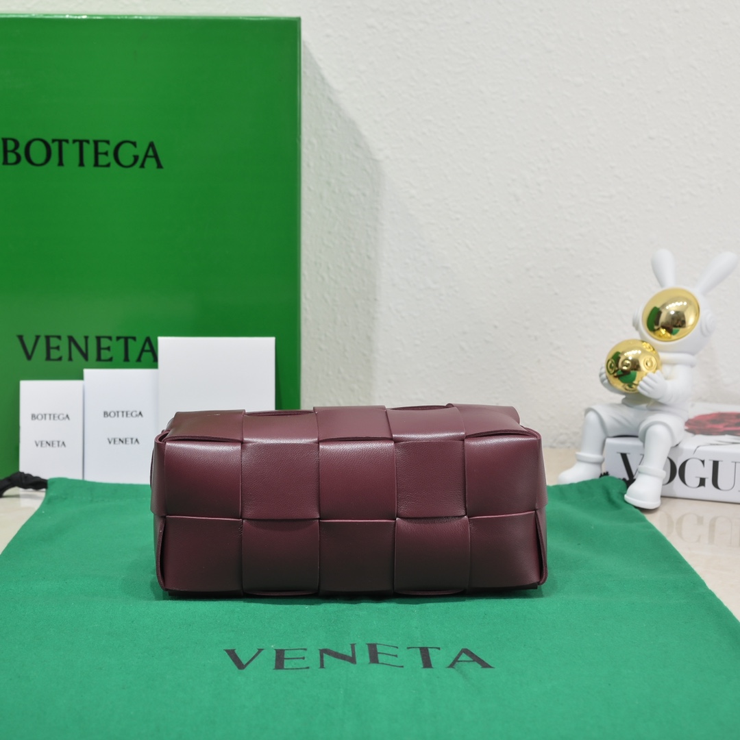 Bottega Veneta Small Brick Cassette intreccio leather Shoulder Bag Dark Red