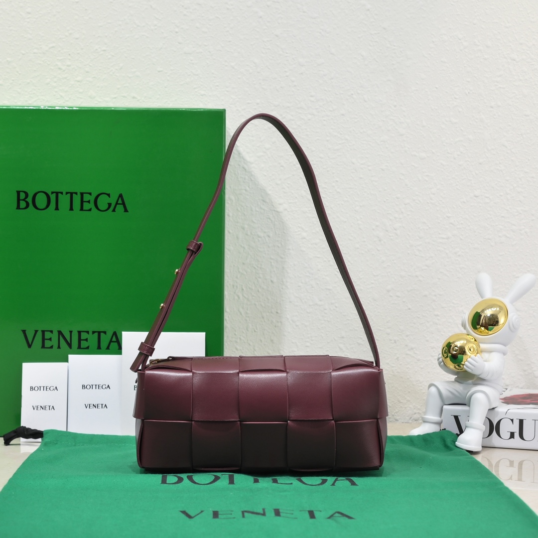 Bottega Veneta Small Brick Cassette intreccio leather Shoulder Bag Dark Red