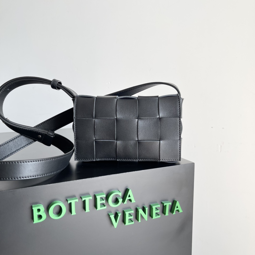 Bottega Veneta Small Cassette Intreccio Leather Cross-body Bag-5