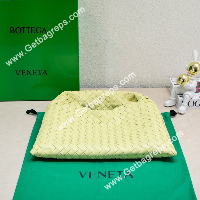 Bottega Veneta Small Hop Shoulder Bag Intrecciato craftsmanship in calf leather 41cm Light Yellow