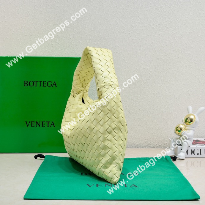 Bottega Veneta Small Hop Shoulder Bag Intrecciato craftsmanship in calf leather 41cm Light Yellow