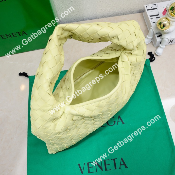 Bottega Veneta Small Hop Shoulder Bag Intrecciato craftsmanship in calf leather 41cm Light Yellow